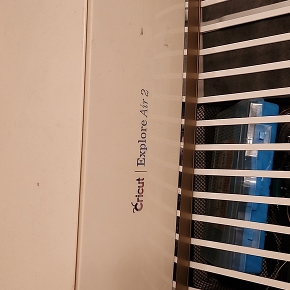 Cricut Exployer Air 2 with Heat Press - Picture 2 of 3